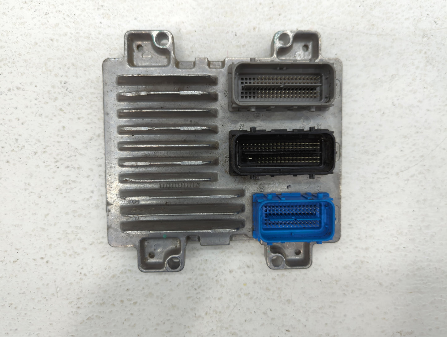 2012-2016 Chevrolet Sonic PCM Engine Computer ECU ECM PCU OEM P/N:12643636 12655586 Fits 2011 2012 2013 2014 2015 2016 OEM Used Auto Parts - Oemusedautoparts1.com