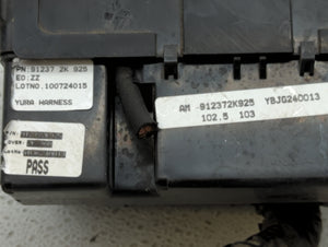 2010-2011 Kia Soul Fusebox Fuse Box Panel Relay Module P/N:912372K925 912152K810 Fits 2010 2011 OEM Used Auto Parts