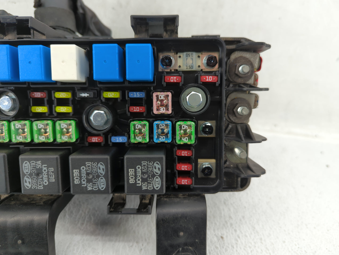 2006-2010 Hyundai Sonata Fusebox Fuse Box Panel Relay Module P/N:91950-3K540 91951-2W000 Fits 2006 2007 2008 2009 2010 OEM Used Auto Parts - Oemusedautoparts1.com