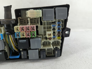 2017-2018 Ford Focus Fusebox Fuse Box Panel Relay Module P/N:AV6T-14A067-AD GJ1T-14A07B-BA Fits 2017 2018 OEM Used Auto Parts