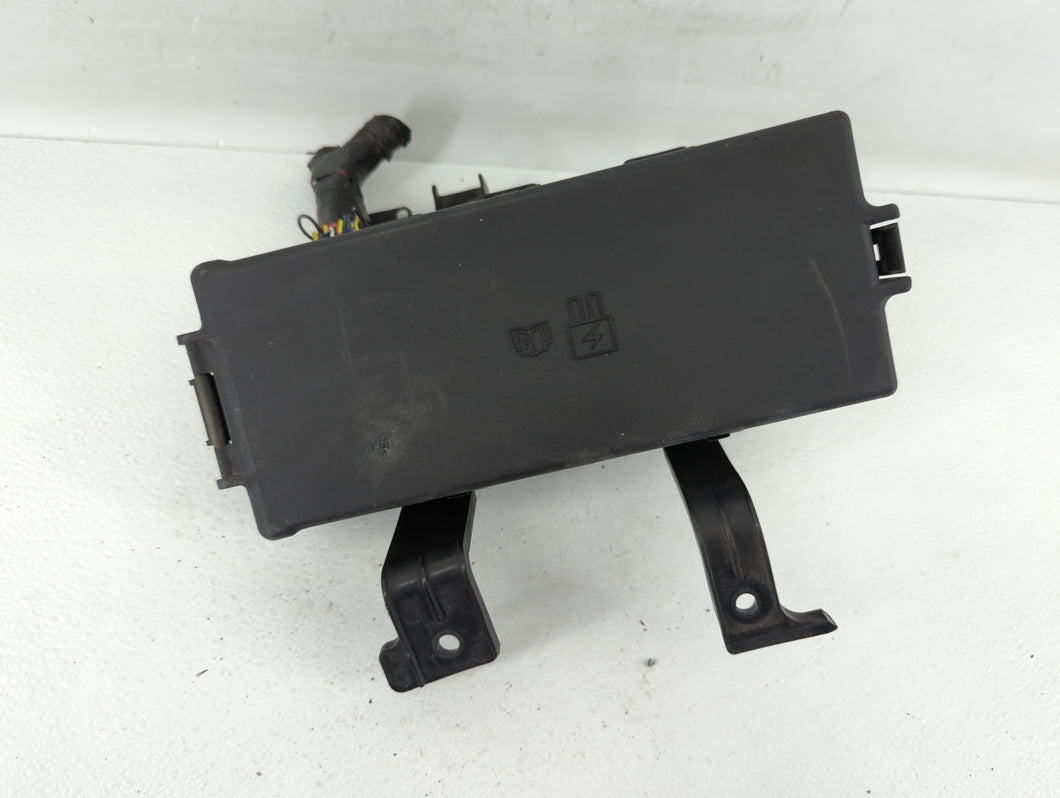 2010-2012 Ford Fusion Fusebox Fuse Box Panel Relay Module P/N:BE5T-14290-E Fits 2010 2011 2012 OEM Used Auto Parts