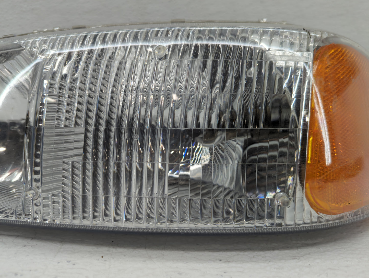 2006-2007 Gmc Sierra 1500 Driver Left Oem Head Light Headlight Lamp - Oemusedautoparts1.com