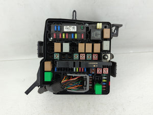 2017-2019 Hyundai Santa Fe Fusebox Fuse Box Panel Relay Module P/N:91310-B8720 Fits 2017 2018 2019 OEM Used Auto Parts