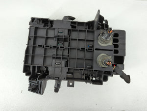 2018-2019 Chevrolet Malibu Fusebox Fuse Box Panel Relay Module P/N:84586305 84586306 Fits 2018 2019 OEM Used Auto Parts