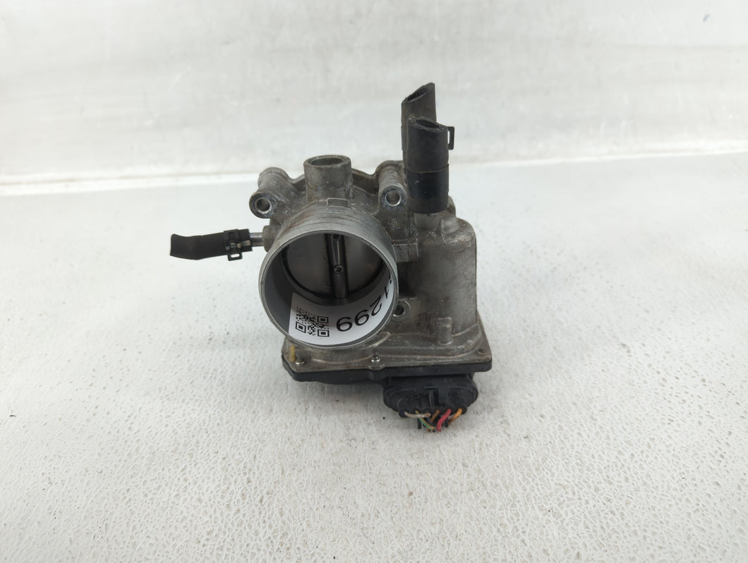 2012-2017 Hyundai Veloster Throttle Body P/N:35100-2B300 Fits 2012 2013 2014 2015 2016 2017 2018 2019 OEM Used Auto Parts