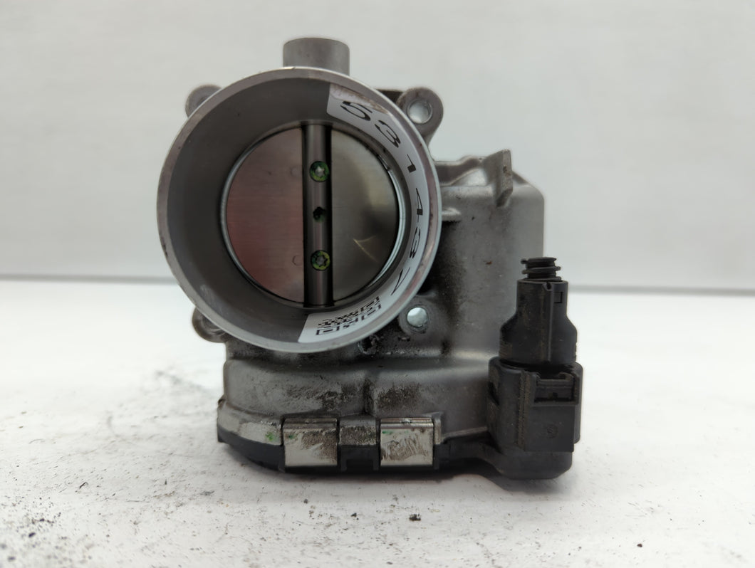 2014-2017 Volkswagen Passat Throttle Body P/N:06K 133 062 E Fits 2014 2015 2016 2017 OEM Used Auto Parts