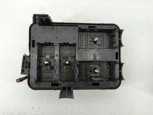 2016-2017 Chevrolet Equinox Fusebox Fuse Box Panel Relay Module P/N:22922727 84080470_01 Fits 2016 2017 OEM Used Auto Parts