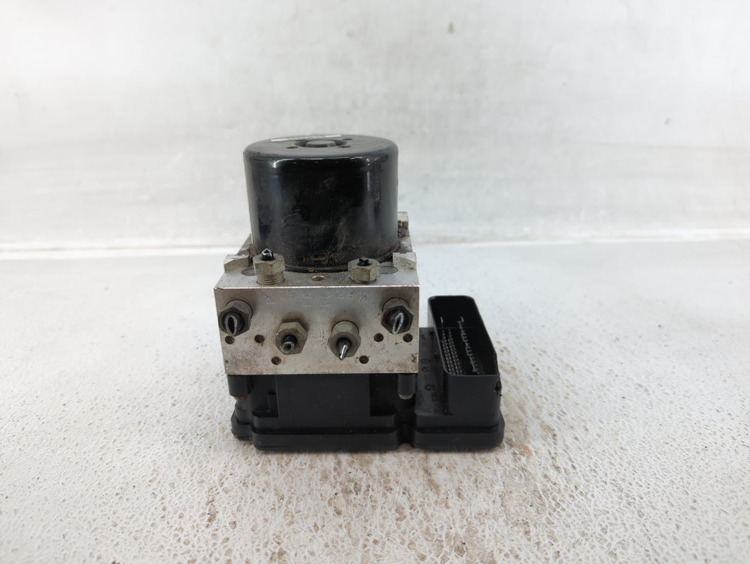 2013-2015 Volvo V60 ABS Pump Control Module Replacement P/N:P31329137 Fits 2011 2012 2013 2014 2015 2016 OEM Used Auto Parts