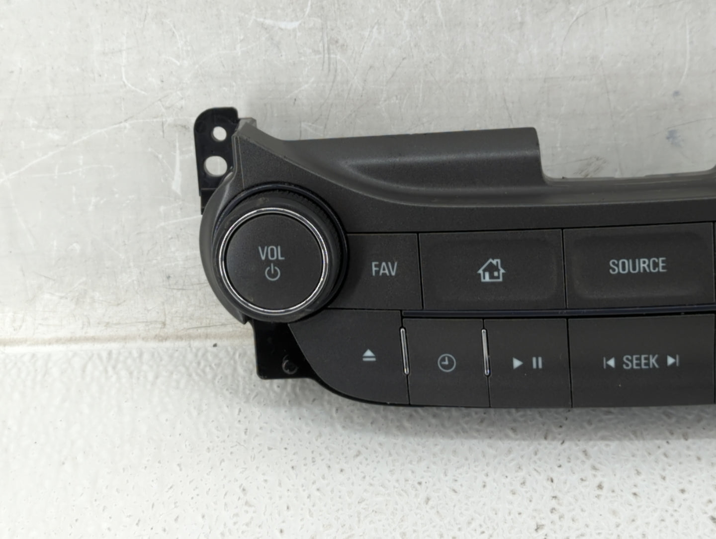 2013-2013 Chevrolet Malibu Radio Control Panel - Oemusedautoparts1.com