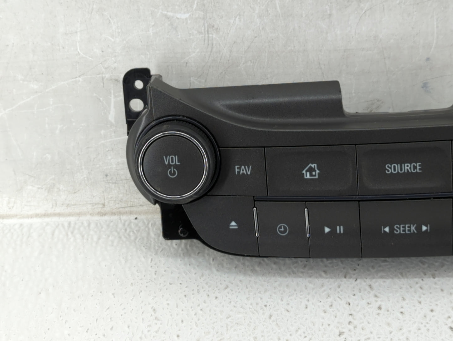 2013-2013 Chevrolet Malibu Radio Control Panel - Oemusedautoparts1.com