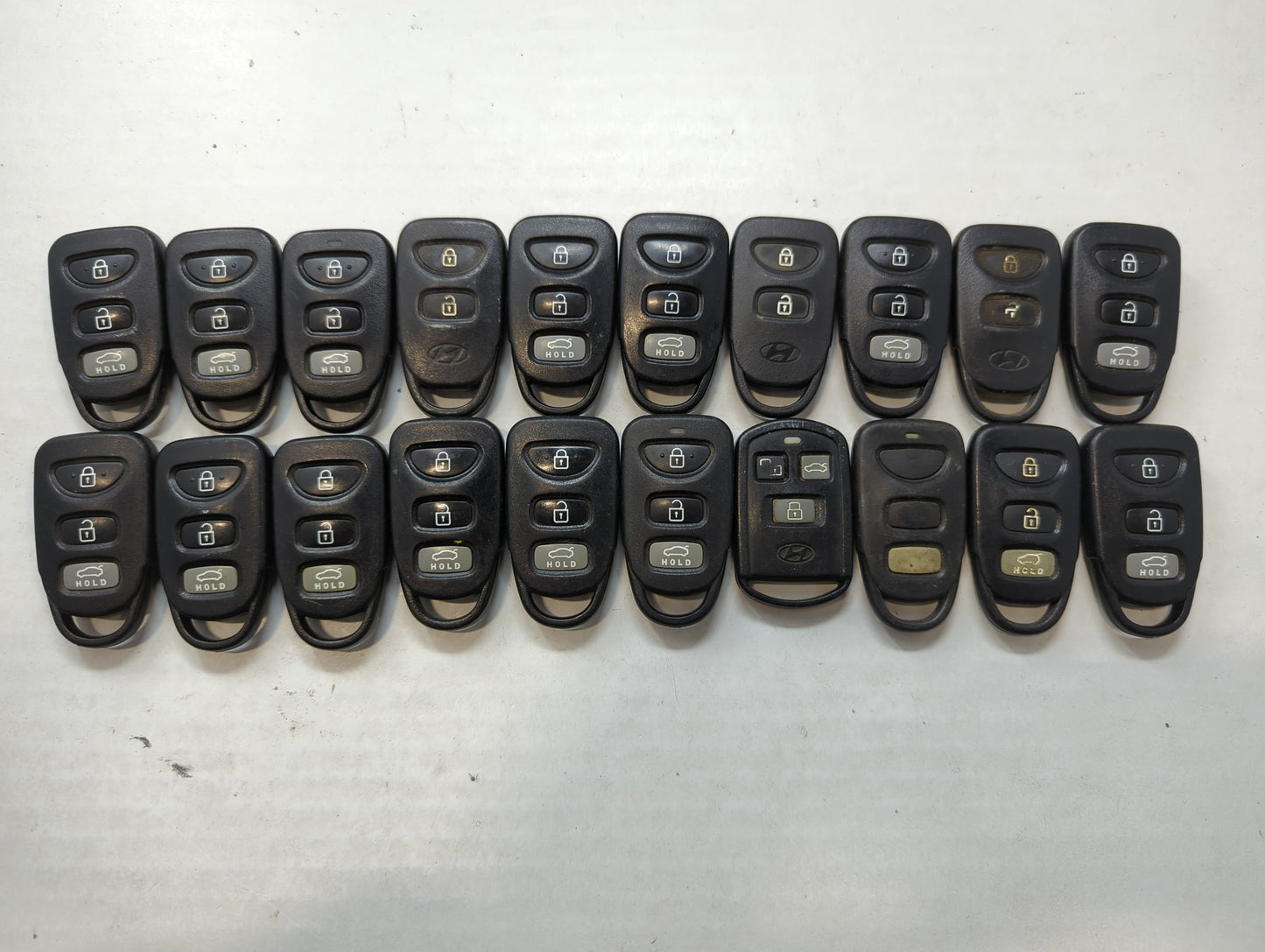 Lot of 20 Hyundai Keyless Entry Remote Fob MIXED FCC IDS MIXED PART - Oemusedautoparts1.com