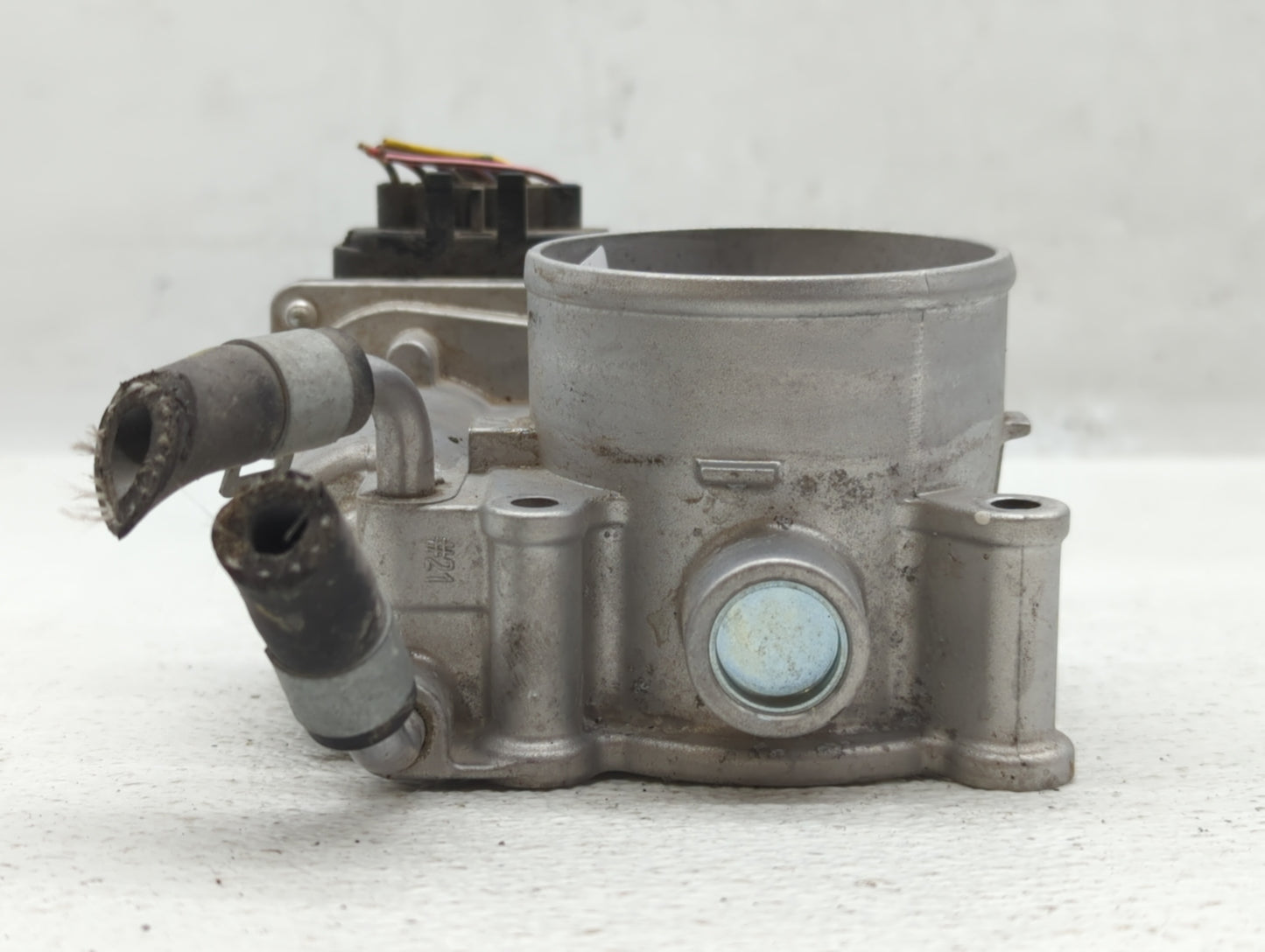 2011-2020 Hyundai Elantra Throttle Body P/N:35100-2E000 Fits 2011 2012 2013 2014 2015 2016 2017 2018 2019 2020 2021 OEM Used Auto Parts - Oemusedautoparts1.com