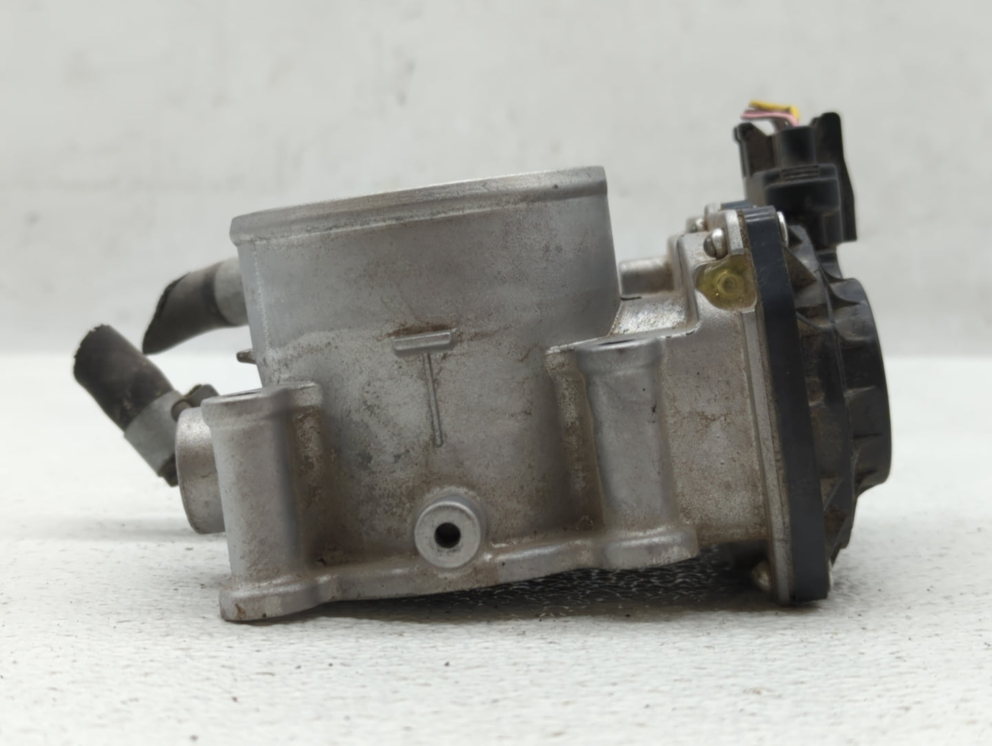 2011-2020 Hyundai Elantra Throttle Body P/N:35100-2E000 Fits 2011 2012 2013 2014 2015 2016 2017 2018 2019 2020 2021 OEM Used Auto Parts - Oemusedautoparts1.com