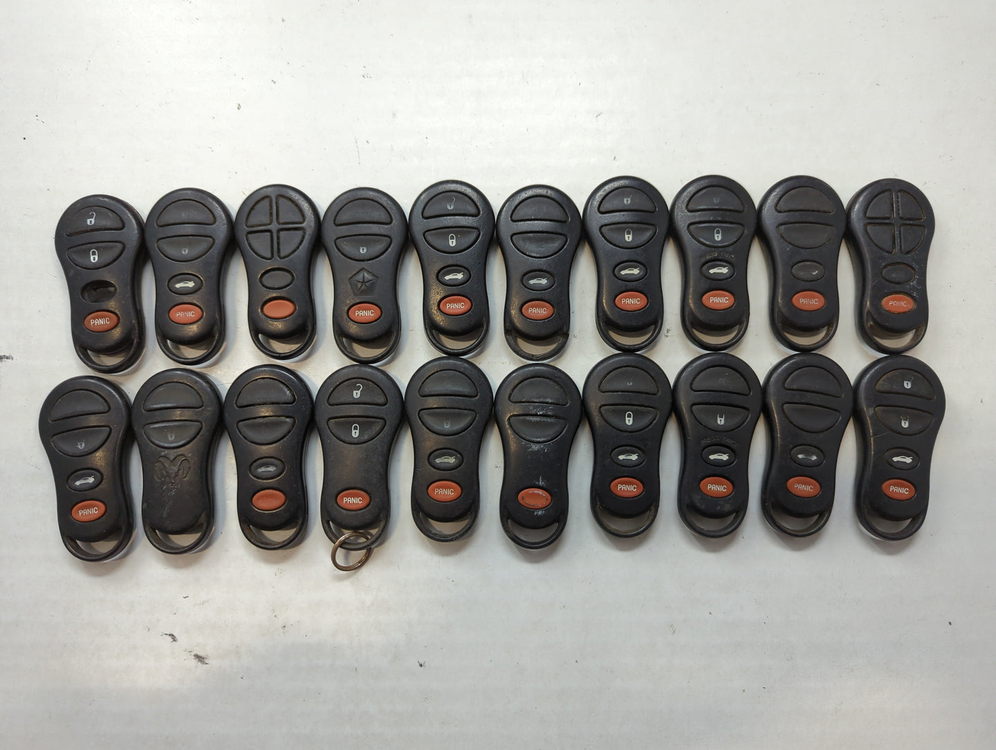 Lot of 20 Dodge Keyless Entry Remote Fob GQ43VT9T | GQ43VTi7T MIXED PART - Oemusedautoparts1.com