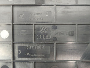 2007-2009 Volkswagen Jetta Fusebox Fuse Box Panel Relay Module P/N:1K0 937 132 F Fits OEM Used Auto Parts