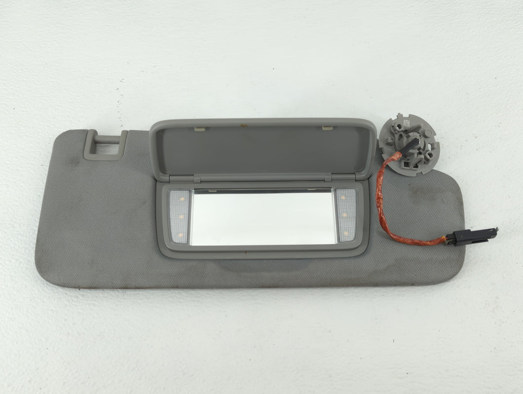 2018-2019 Chevrolet Equinox Sun Visor Shade Replacement Passenger Right Mirror Fits 2018 2019 OEM Used Auto Parts