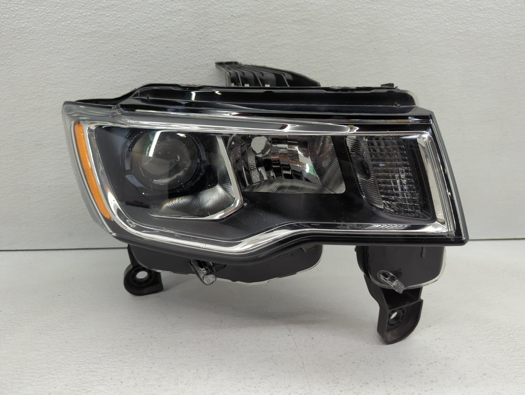 2017 Jeep Grand Cherokee Passenger Right Oem Head Light Headlight Lamp