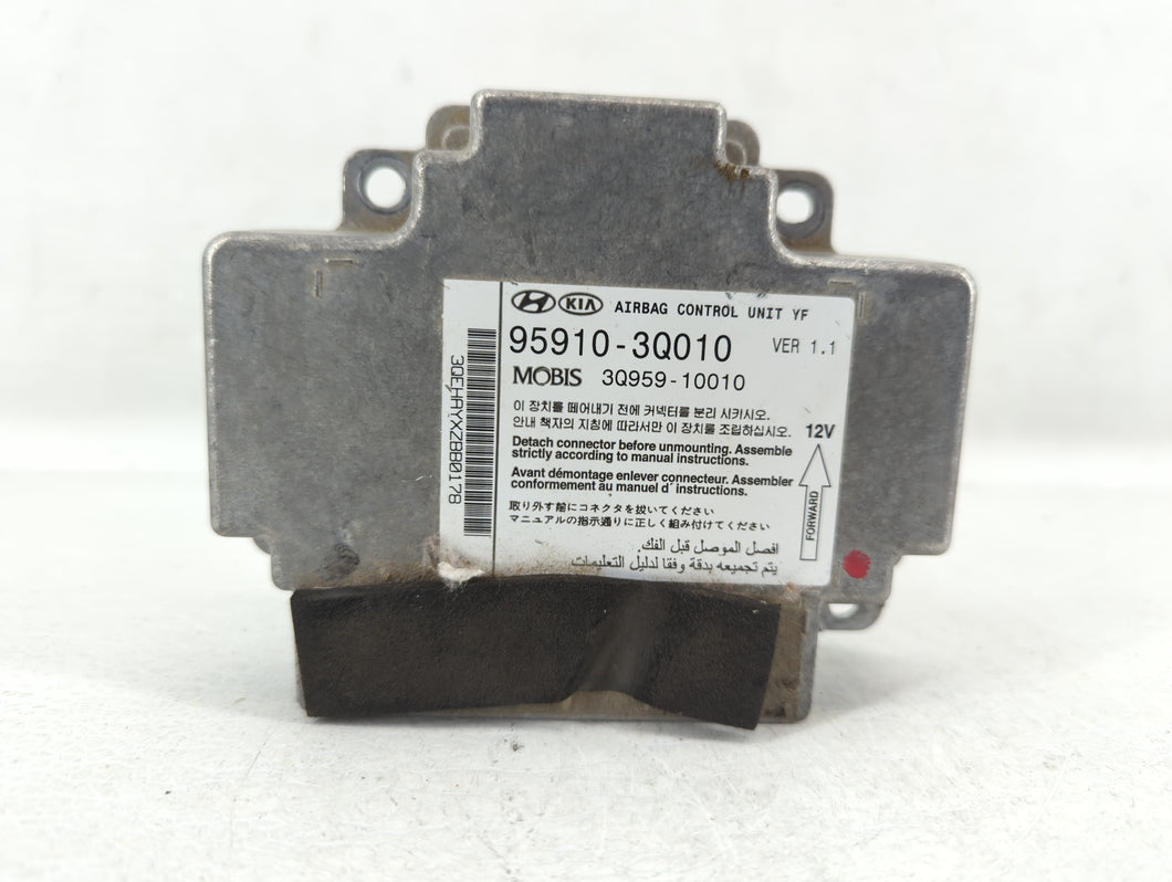 2011-2012 Hyundai Sonata Chassis Control Module Ccm Bcm Body Control