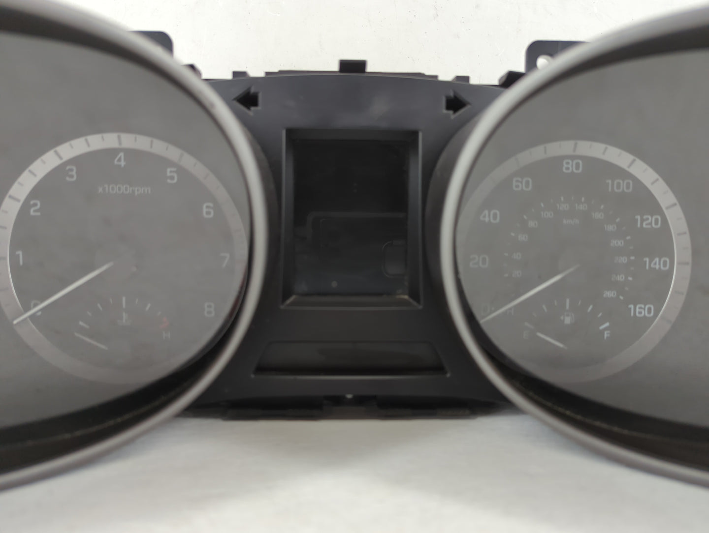 2017-2018 Hyundai Santa Fe Instrument Cluster Speedometer Gauges P/N:94021-B8110UU5 Fits 2017 2018 OEM Used Auto Parts - Oemusedautoparts1.com