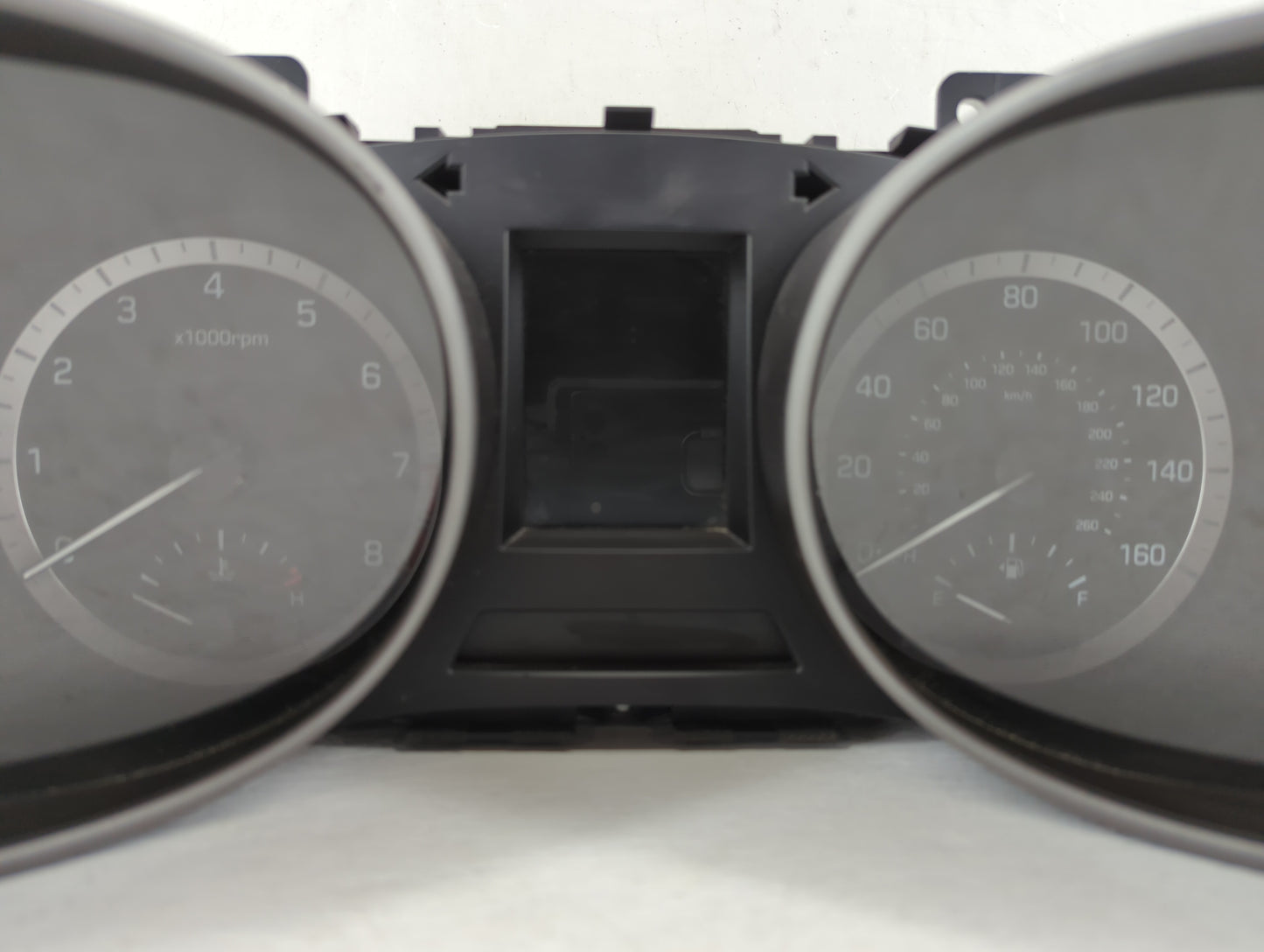 2017-2018 Hyundai Santa Fe Instrument Cluster Speedometer Gauges P/N:94021-B8110UU5 Fits 2017 2018 OEM Used Auto Parts - Oemusedautoparts1.com