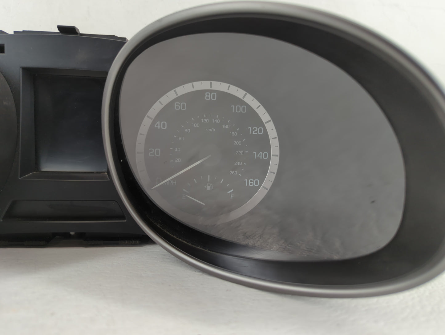 2017-2018 Hyundai Santa Fe Instrument Cluster Speedometer Gauges P/N:94021-B8110UU5 Fits 2017 2018 OEM Used Auto Parts - Oemusedautoparts1.com