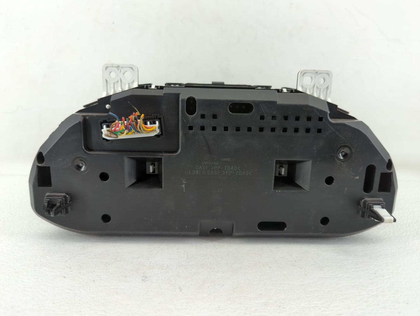 2017-2018 Hyundai Santa Fe Instrument Cluster Speedometer Gauges P/N:94021-B8110UU5 Fits 2017 2018 OEM Used Auto Parts - Oemusedautoparts1.com