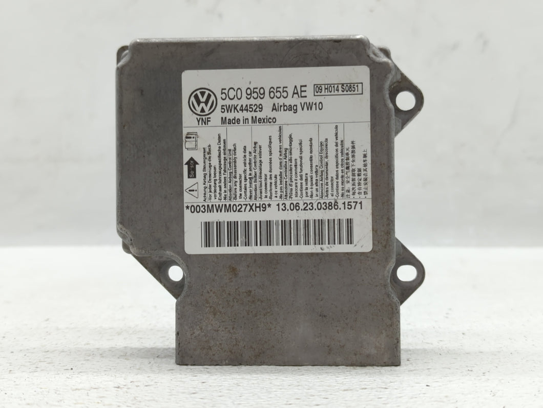 2013-2015 Volkswagen Passat Chassis Control Module Ccm Bcm Body Control