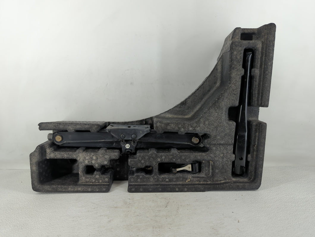 2017 Buick Encore Spare Scissor Car Jack