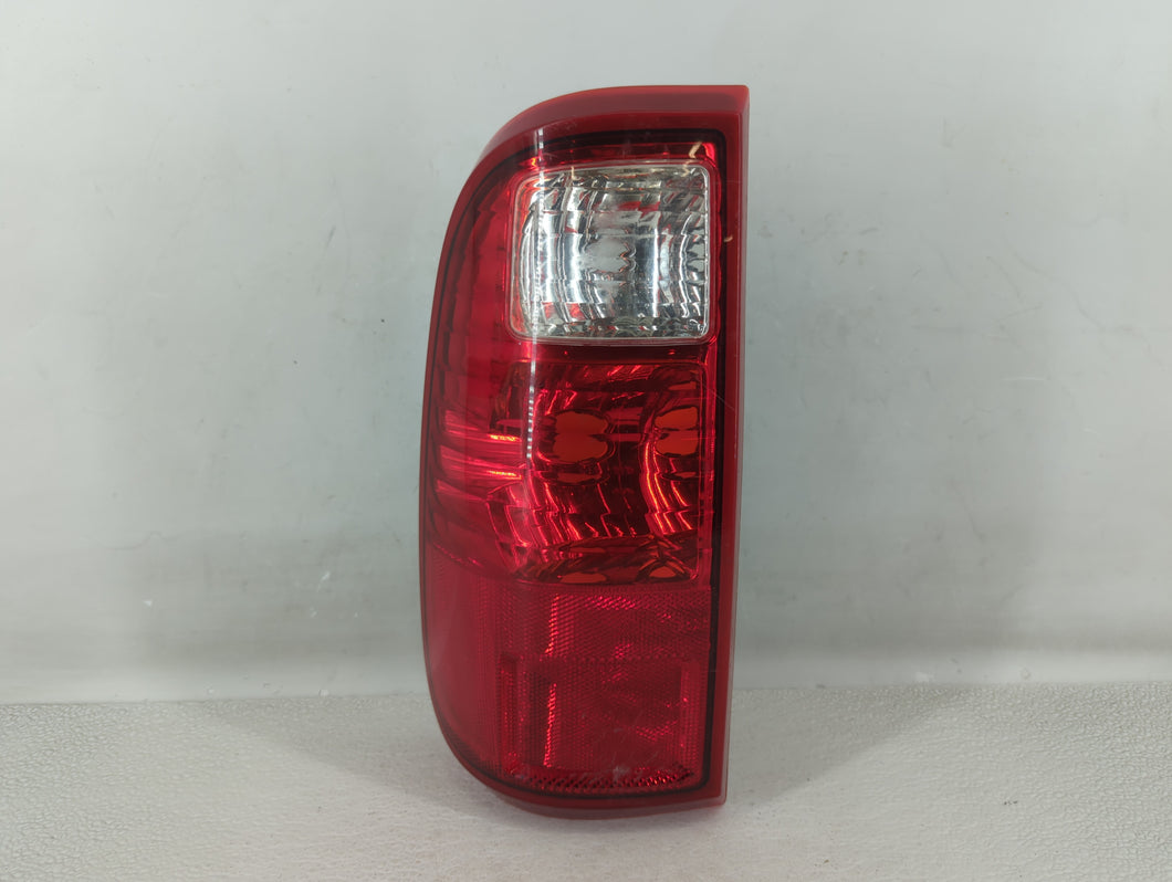 2008-2016 Ford F-250 Super Duty Tail Light Assembly Passenger Right OEM Fits 2008 2009 2010 2011 2012 2013 2014 2015 2016 OEM Used Auto Parts