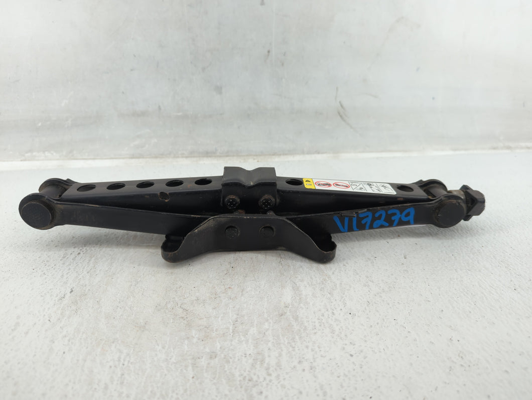 2011 Chrysler 300 Spare Scissor Car Jack