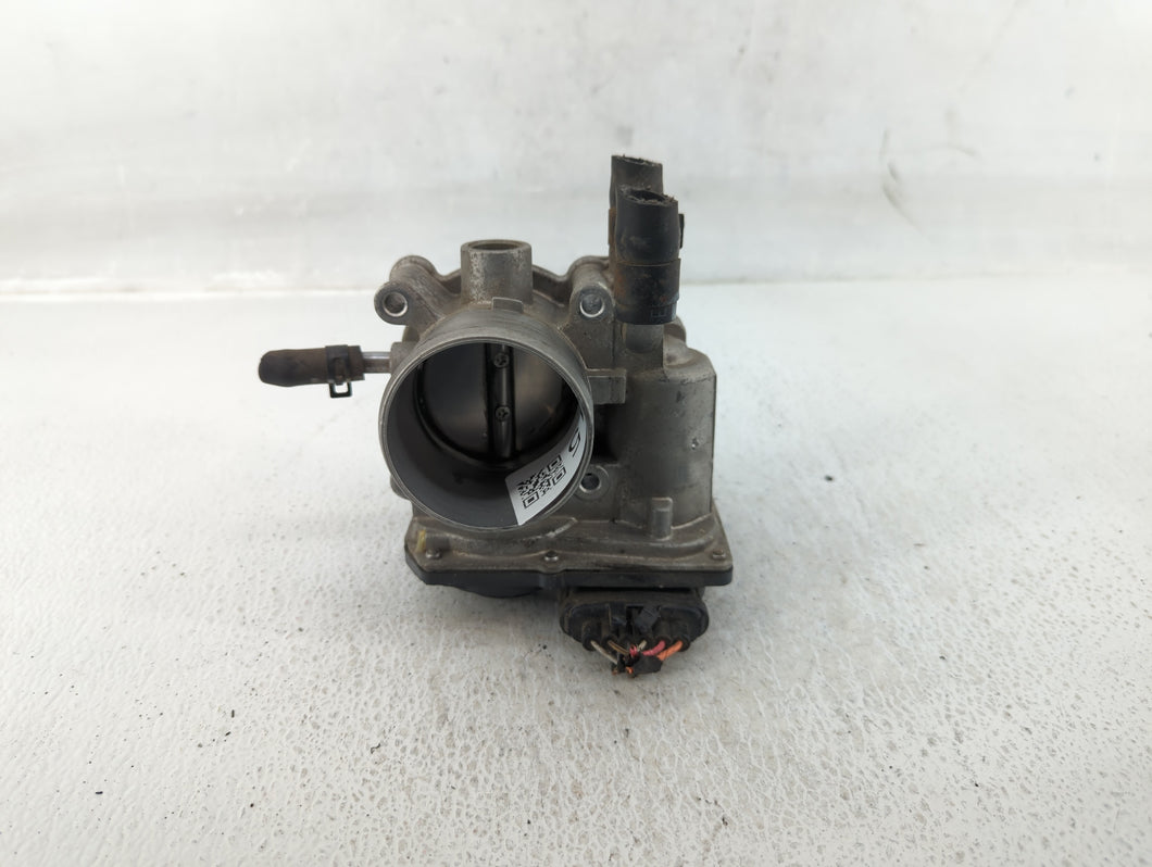 2012-2017 Hyundai Veloster Throttle Body P/N:35100-2B300 Fits 2012 2013 2014 2015 2016 2017 2018 2019 OEM Used Auto Parts