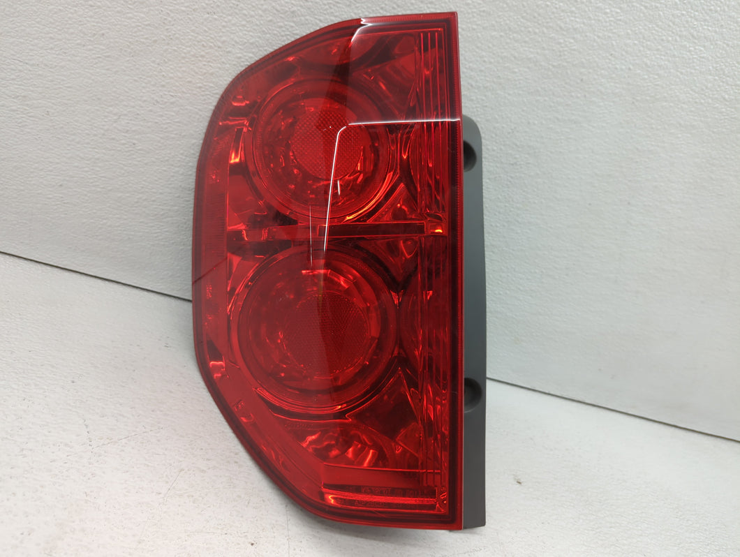 2003-2005 Honda Pilot Tail Light Assembly Passenger Right OEM Fits 2003 2004 2005 OEM Used Auto Parts