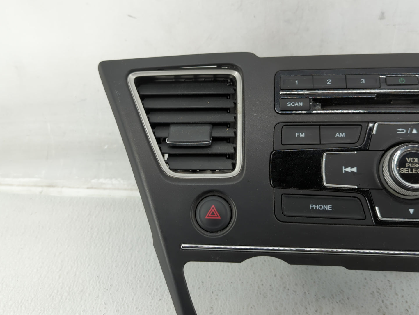 2013-2015 Honda Civic Radio AM FM Cd Player Receiver Replacement P/N:39100-TR3-A314-M1 Fits 2013 2014 2015 OEM Used Auto Parts - Oemusedautoparts1.com