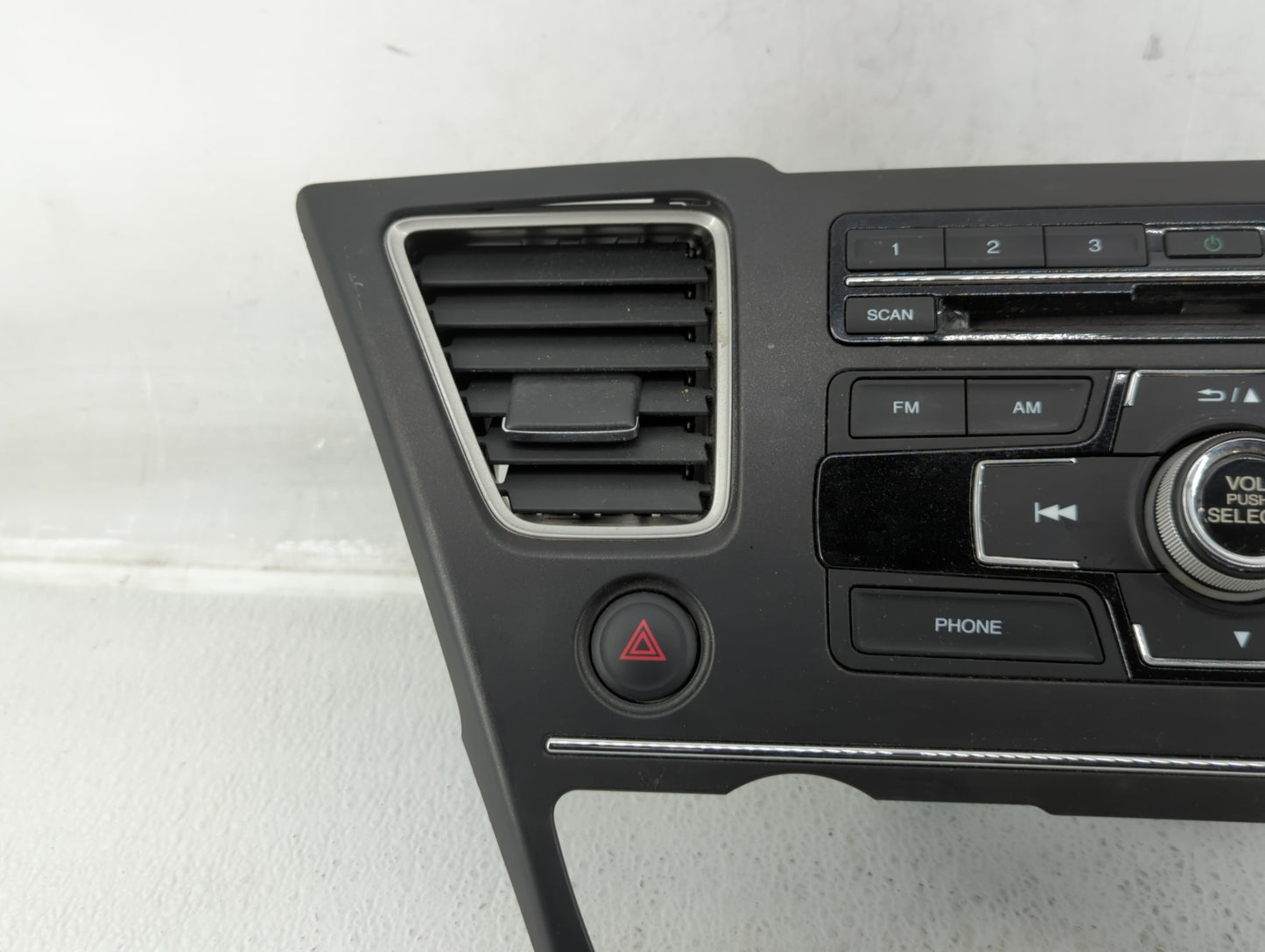 2013-2015 Honda Civic Radio AM FM Cd Player Receiver Replacement P/N:39100-TR3-A314-M1 Fits 2013 2014 2015 OEM Used Auto Parts - Oemusedautoparts1.com