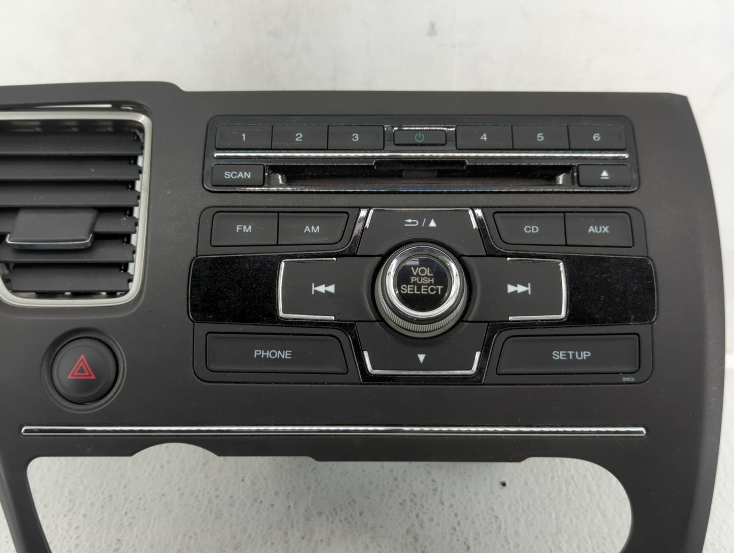 2013-2015 Honda Civic Radio AM FM Cd Player Receiver Replacement P/N:39100-TR3-A314-M1 Fits 2013 2014 2015 OEM Used Auto Parts - Oemusedautoparts1.com