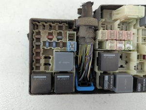 2017-2018 Ford Focus Fusebox Fuse Box Panel Relay Module P/N:E02345500 AV6T-14A142-AB Fits 2017 2018 OEM Used Auto Parts