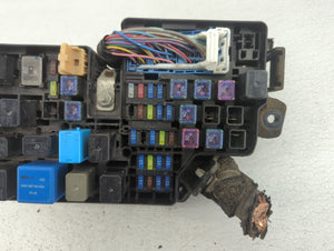 2010-2011 Mazda 3 Fusebox Fuse Box Panel Relay Module P/N:BBM6-66761 Fits 2010 2011 OEM Used Auto Parts