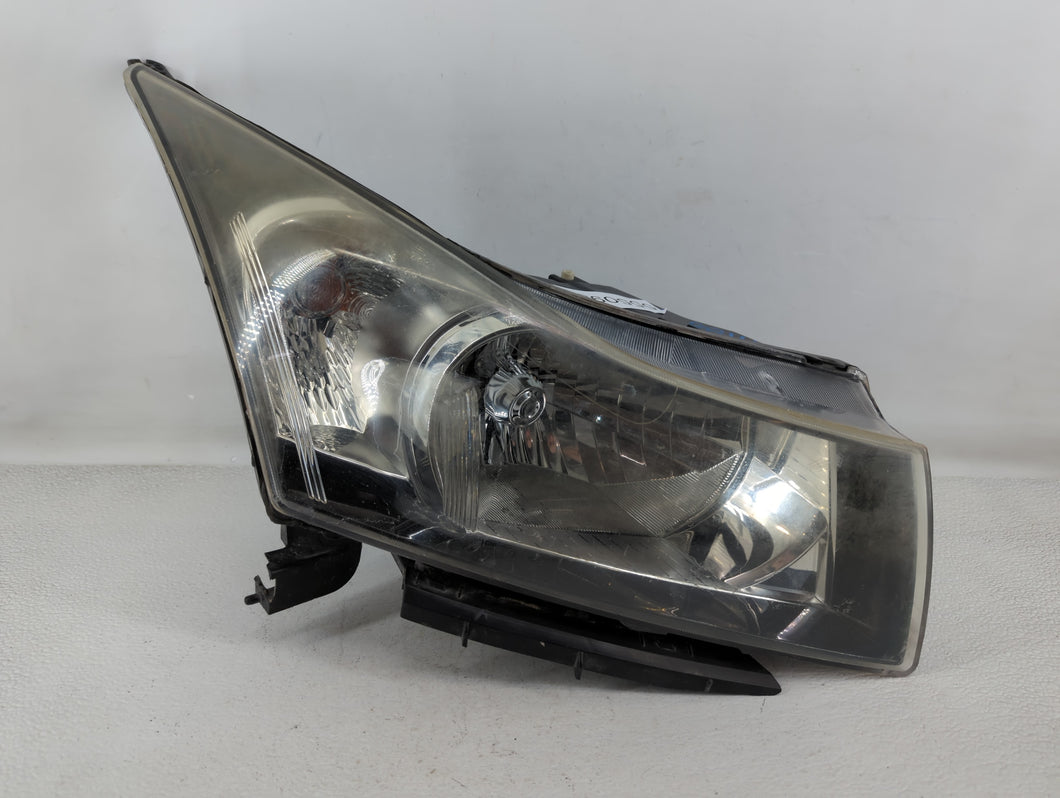 2011-2012 Chevrolet Cruze Passenger Right Oem Head Light Headlight Lamp