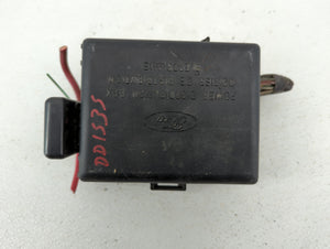 2005-2007 Ford Escape Fusebox Fuse Box Panel Relay Module P/N:F5AB-14A068-A Fits 2005 2006 2007 OEM Used Auto Parts