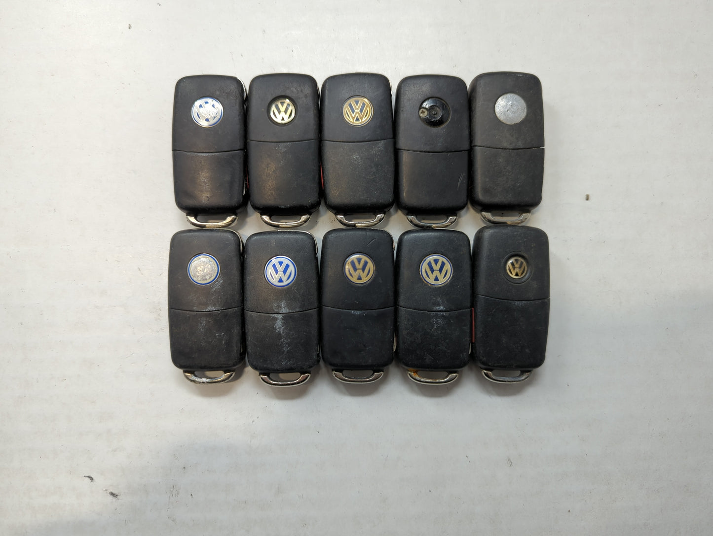 Lot of 10 Volkswagen Keyless Entry Remote Fob MIXED FCC IDS MIXED PART - Oemusedautoparts1.com