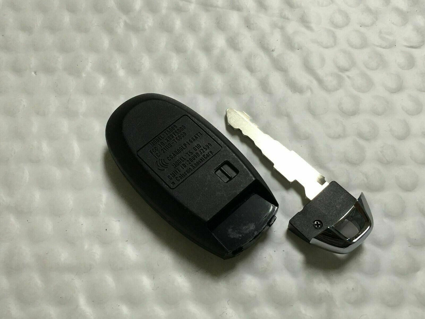 2010-2012 Suzuki Kizashi Keyless Entry Remote Fob Kbrts009 4 Buttons - Oemusedautoparts1.com