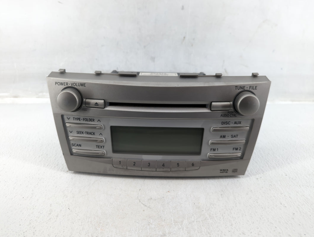 2010-2011 Toyota Camry Radio AM FM Cd Player Receiver Replacement P/N:86120-06480 Fits 2010 2011 OEM Used Auto Parts