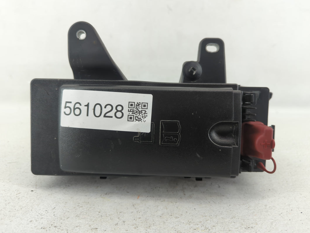 2016-2019 Jaguar Xf Fusebox Fuse Box Panel Relay Module P/N:GX73-14A076-AA Fits 2016 2017 2018 2019 OEM Used Auto Parts