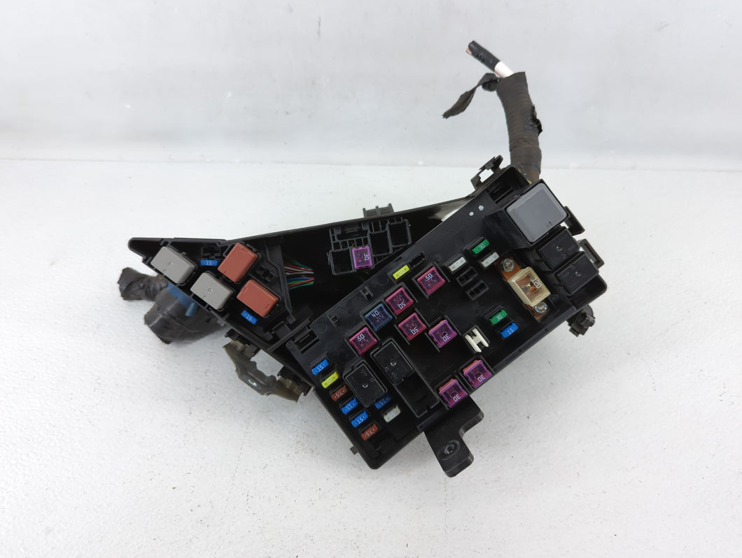 2013-2014 Subaru Xv Fusebox Fuse Box Panel Relay Module P/N:8241FJ050 Fits 2012 2013 2014 OEM Used Auto Parts