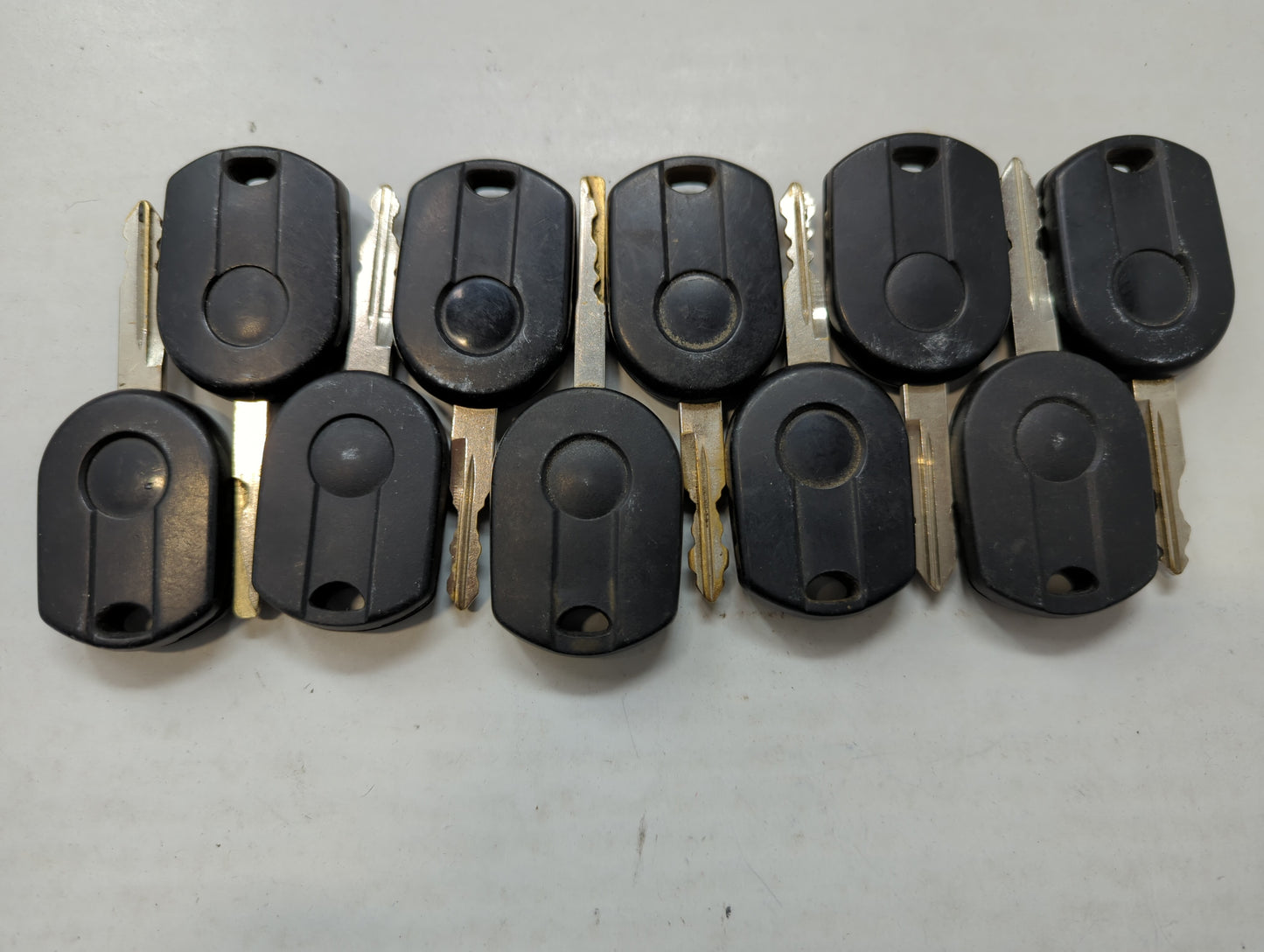 Lot of 10 Aftermarket Ford Keyless Entry Remote Fob MIXED FCC IDS MIXED - Oemusedautoparts1.com