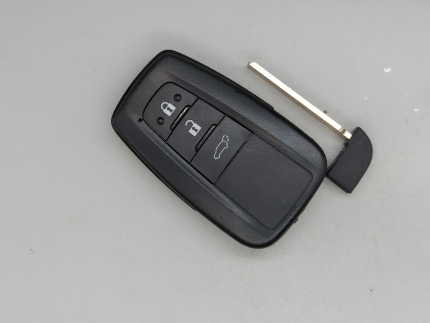 Toyota Highlander Keyless Entry Remote Fob IL: 55-10862 231451-3450 3 buttons - Oemusedautoparts1.com