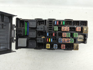 2005-2007 Ford Freestyle Fusebox Fuse Box Panel Relay Module P/N:7154-3176-CAV-2 Fits 2005 2006 2007 OEM Used Auto Parts