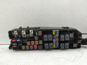 2011-2012 Ford Escape Fusebox Fuse Box Panel Relay Module P/N:9L8T-14A003-BB Fits 2011 2012 OEM Used Auto Parts