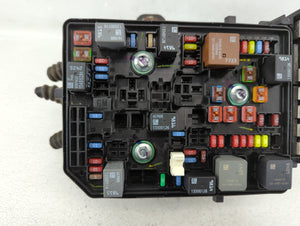 2018-2022 Chevrolet Equinox Fusebox Fuse Box Panel Relay Module P/N:23246682 Fits 2018 2019 2020 2021 2022 OEM Used Auto Parts