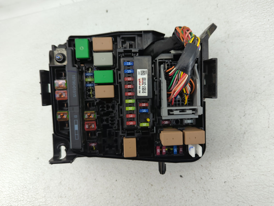 2014-2016 Hyundai Elantra Fusebox Fuse Box Panel Relay Module P/N:1505270902 Fits 2014 2015 2016 OEM Used Auto Parts